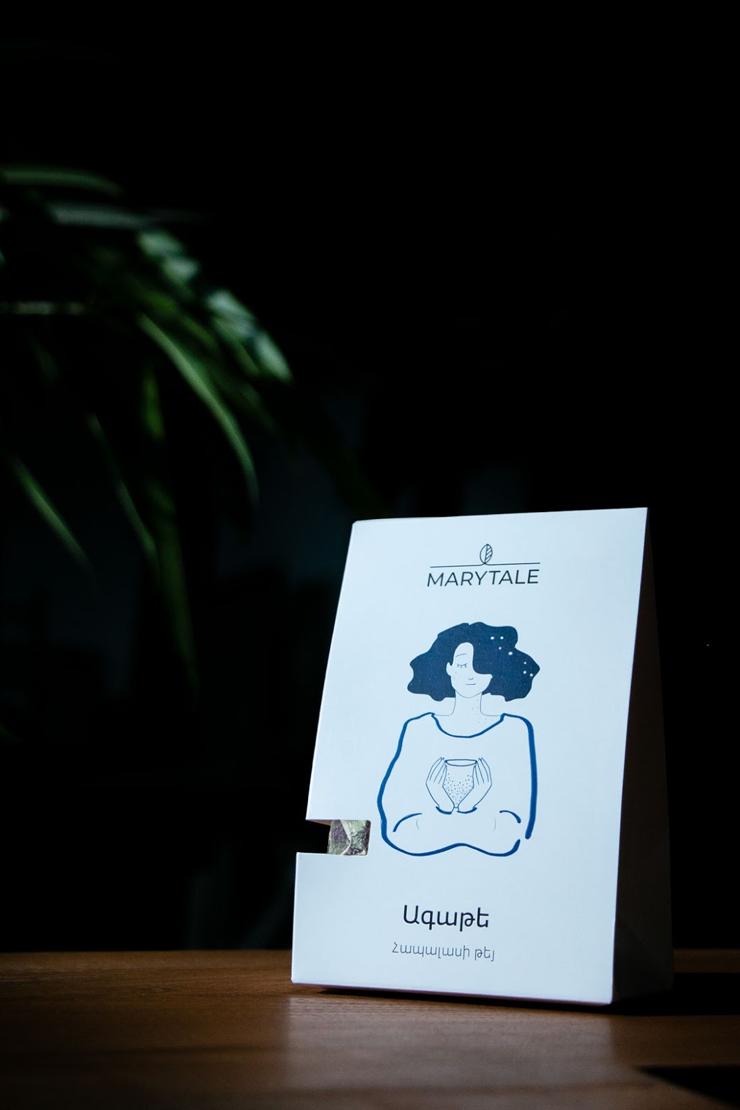 “女孩花茶”插畫故事茶包設(shè)計(jì)(圖3)