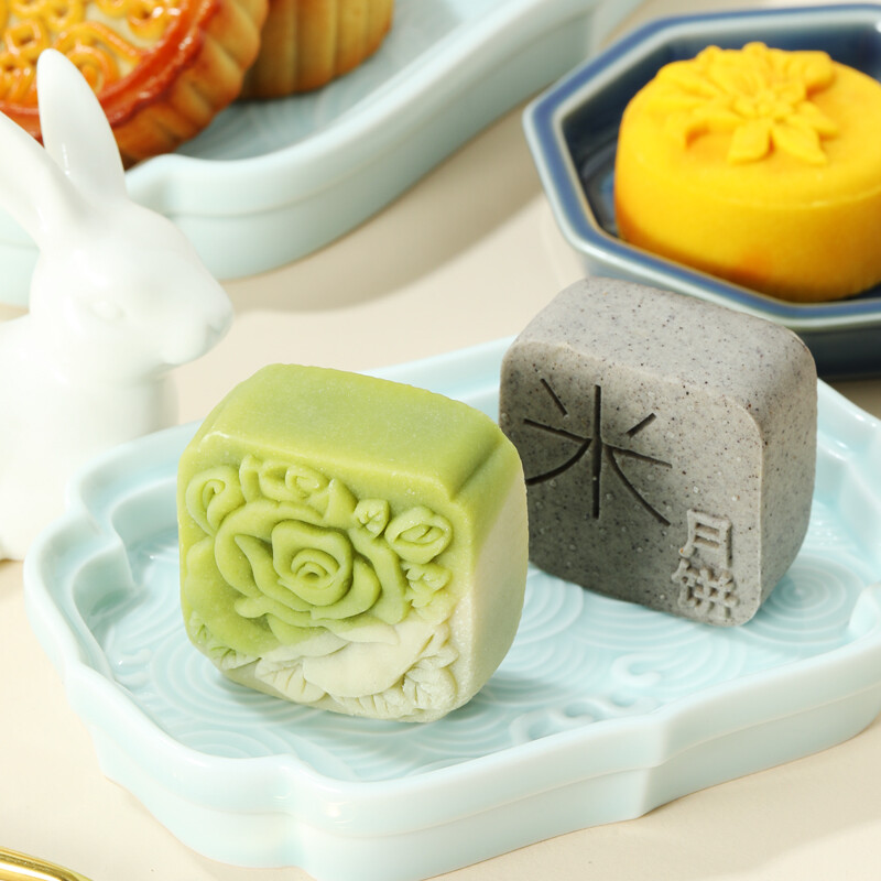 weiziyuan 味滋源 月上好運 廣式月餅禮盒  8餅8味 520g包裝禮盒產(chǎn)品包裝創(chuàng)意設(shè)計欣賞(圖3)