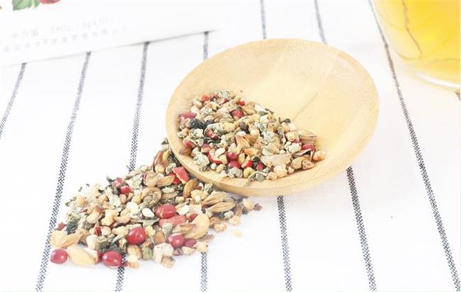 樂(lè)載三國(guó)品牌logo與食品包裝設(shè)計(jì)欣賞(圖2)